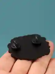 Серый значок металлический "Герои аниме"