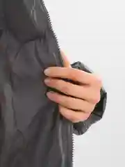 Серый женский пуховик зимний
