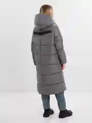 Серый женский пуховик зимний