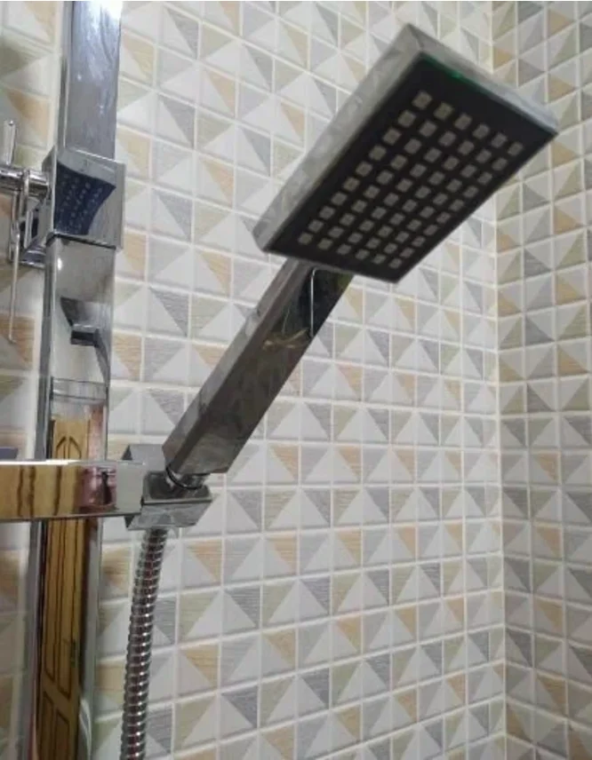 Смеситель Lemark Tropic LM7004С, для ванны и душа