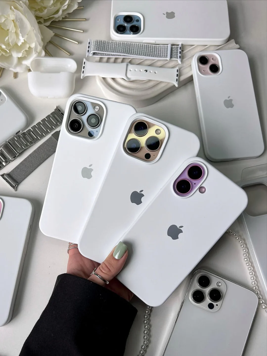 Белый чехол Silicone Case Premium для iPhone (Айфон) 11, 13, 14, 15, Pro, Max, с закрытым низом