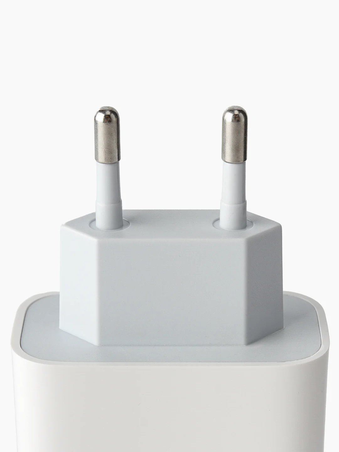 Белый сетевое зарядное устройство BOROFONE BA73A, два выхода USB-C 35W, PD, QC3.0, PPS, AFC, FCP