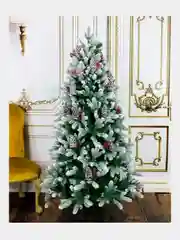Ель искусственная Симфония с шишками и ягодами