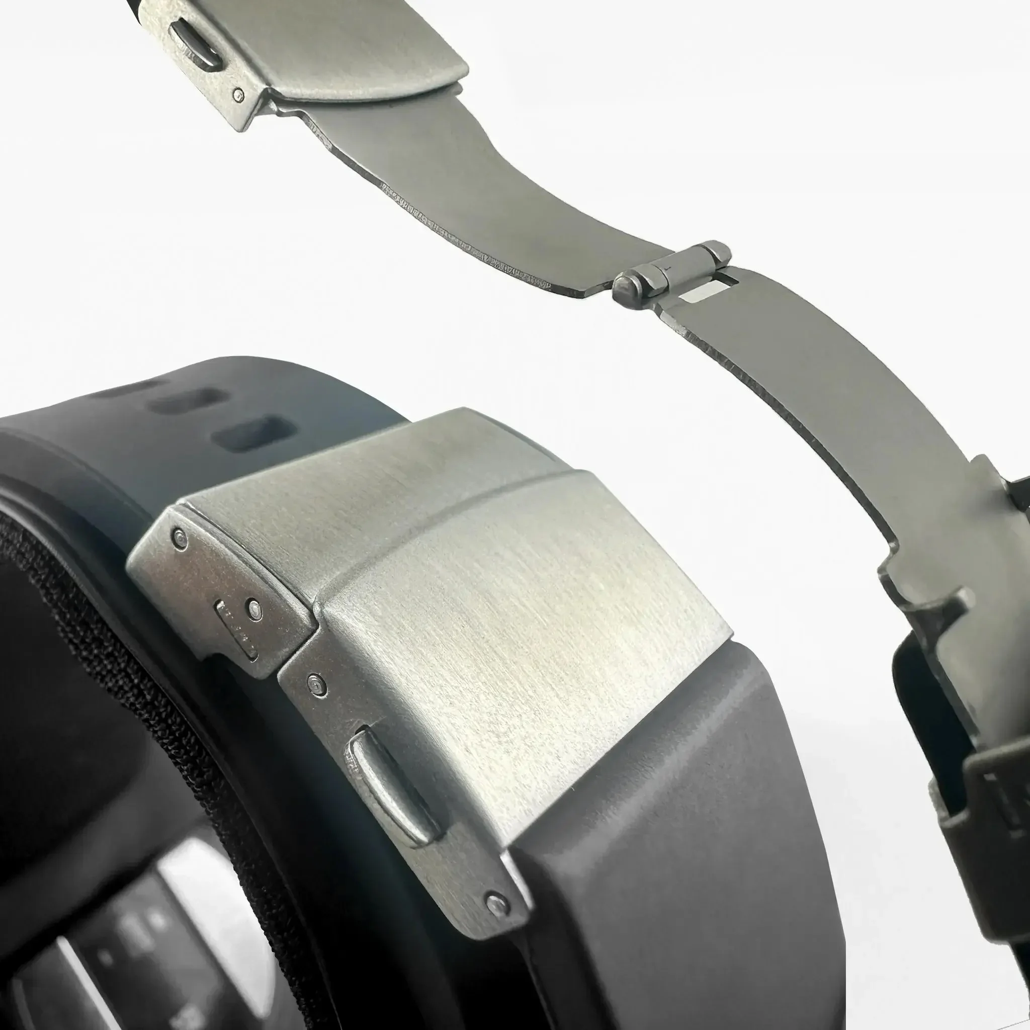 Часы с тонометром и точным измерением давления Health Watch Pro №80ME, чёрный