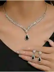 Угольный комплект украшений женский: колье, серьги, браслет,