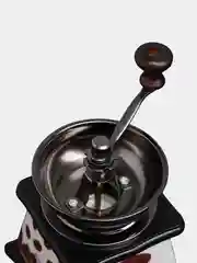 Кофемолка с ручкой Кофейные зерна, 9,516 см, цвет тёмное дерево