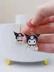Серьги Куроми/Kuromi сидит