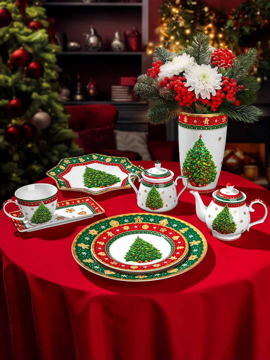 Чайник 380 мл 17х10х12 см Elan Gallery Новогодняя елка красный узор NEW BONE CHINA