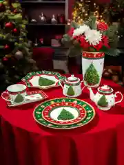 Чайник 380 мл 17х10х12 см Elan Gallery Новогодняя елка красный узор NEW BONE CHINA