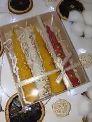 Желтый свечи Ёлочки из вощины декоративные, подарочный набор в коробке на Новый Год и Рождество