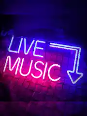 Вывеска неоновая декоративная "Live Music"