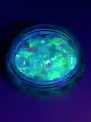 Прозрачный светящиеся в темноте блестки для ногтей / Люминесцентные блестки для маникюра и педикюра