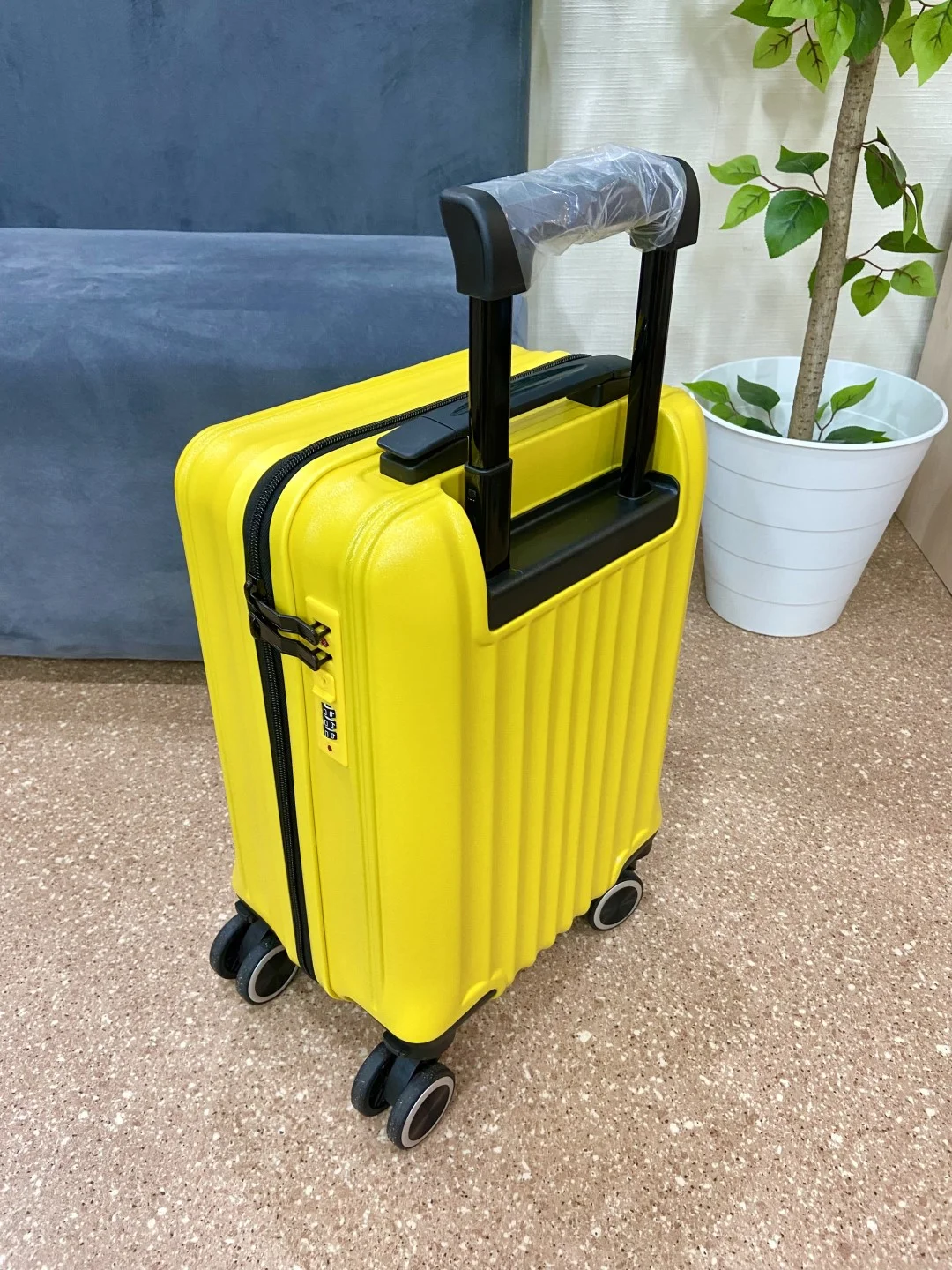 Чемодан на колесах, чемодан ручная кладь, чемодан xs, чемодан 40*30*20