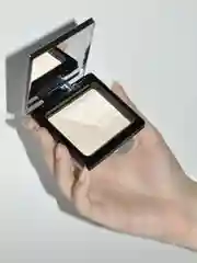 ZEESEA Пудра компактная Refreshing silky powder  тон M00  Light Skin Tone / светлый