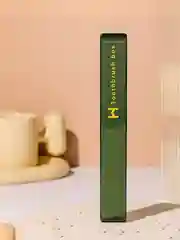Зеленый футляр для зубной щетки