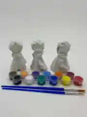 Розовый новогодний подарочный набор детям.Фигурки из гипса для раскрашивания с красками
