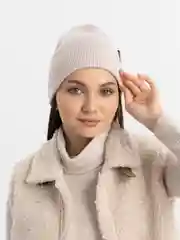 Карамельный шапка с отворотом демисезон