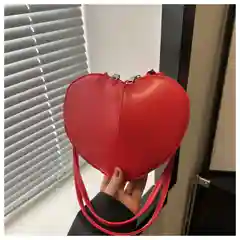 Красный сумка сердце, сумка кроссбоди, круглая сумка, трендовая сумка