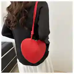 Красный сумка сердце, сумка кроссбоди, круглая сумка, трендовая сумка