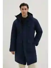 Утепленное пальто с капюшоном