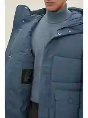 Голубой пальто утепленное с капюшоном