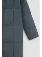 Пальто утепленное с капюшоном