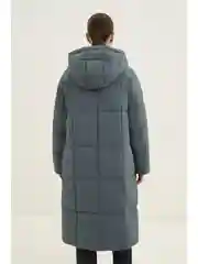 Пальто утепленное с капюшоном