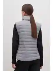 Серый утепленный жилет