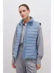 Голубой утепленный жилет