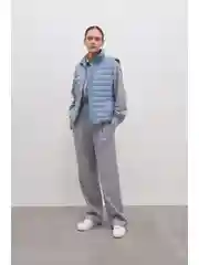 Голубой утепленный жилет