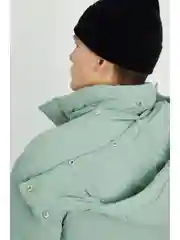 Пуховое пальто с воротником стойкой