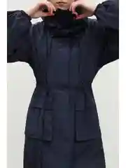 Синий плащ с капюшоном