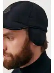 Черный кепи