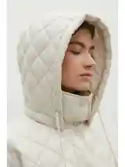 Стеганое утепленное пальто