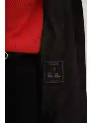 Черный пуховое пальто с капюшоном