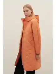Оранжевый полупальто утепленное с капюшоном