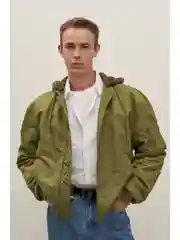 Хаки утепленный бомбер с капюшоном