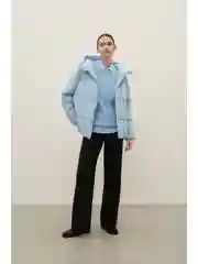 Пуховик из водонепроницаемой ткани