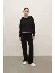 Черный худи с капюшоном