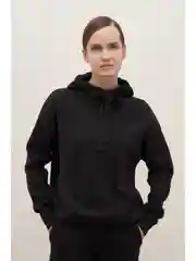 Черный худи с капюшоном