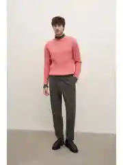 Коралловый джемпер прямого силуэта с шерстью