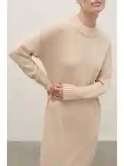 Бежевый вязаное платье с шерстью