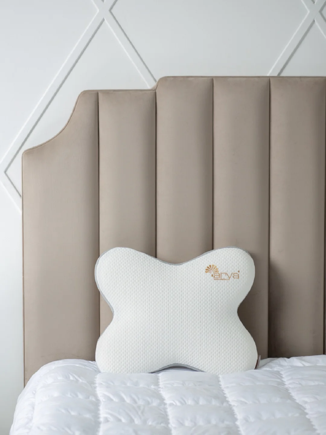 Подушка Arya Memory Foam в форме Бабочки 55X45X10 Papillon Белый