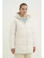 Стеганый пуховик с капюшоном