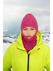 Розовый шапка с шерстью