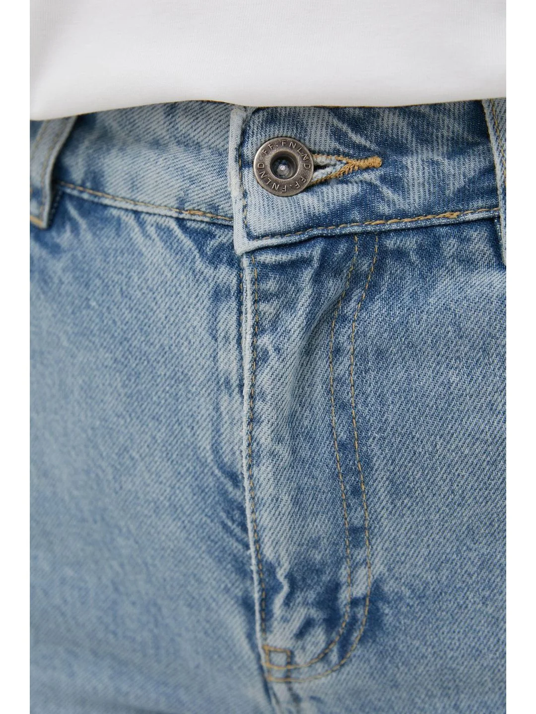 Джинсы tapered fit женские
