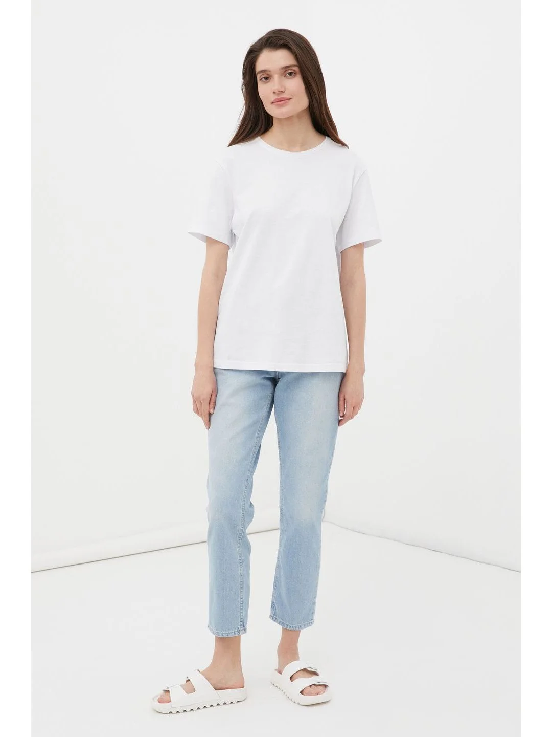 Джинсы tapered fit женские