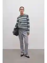 Черный джемпер прямого кроя с шерстью