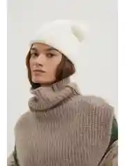 Белый шапка с шерстью и ангорой