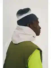 Синий шапка с шерстью